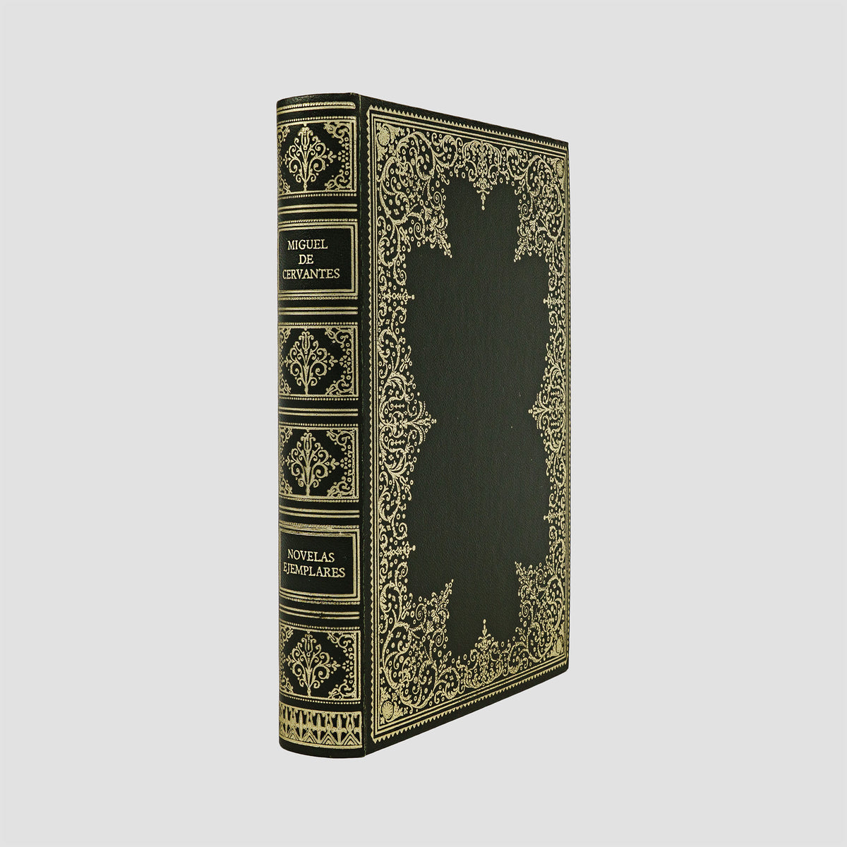 CERVANTES, Miguel de (1547–1616). Novelas ejemplares (Círculo de Amigos de la Historia, Madrid, 1972).