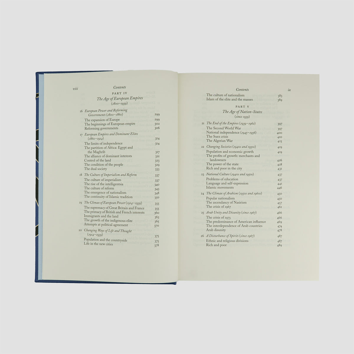HOURANI, Albert Habib (1915–1993). A History of the Arab Peoples (The Folio Society, London, 2009).