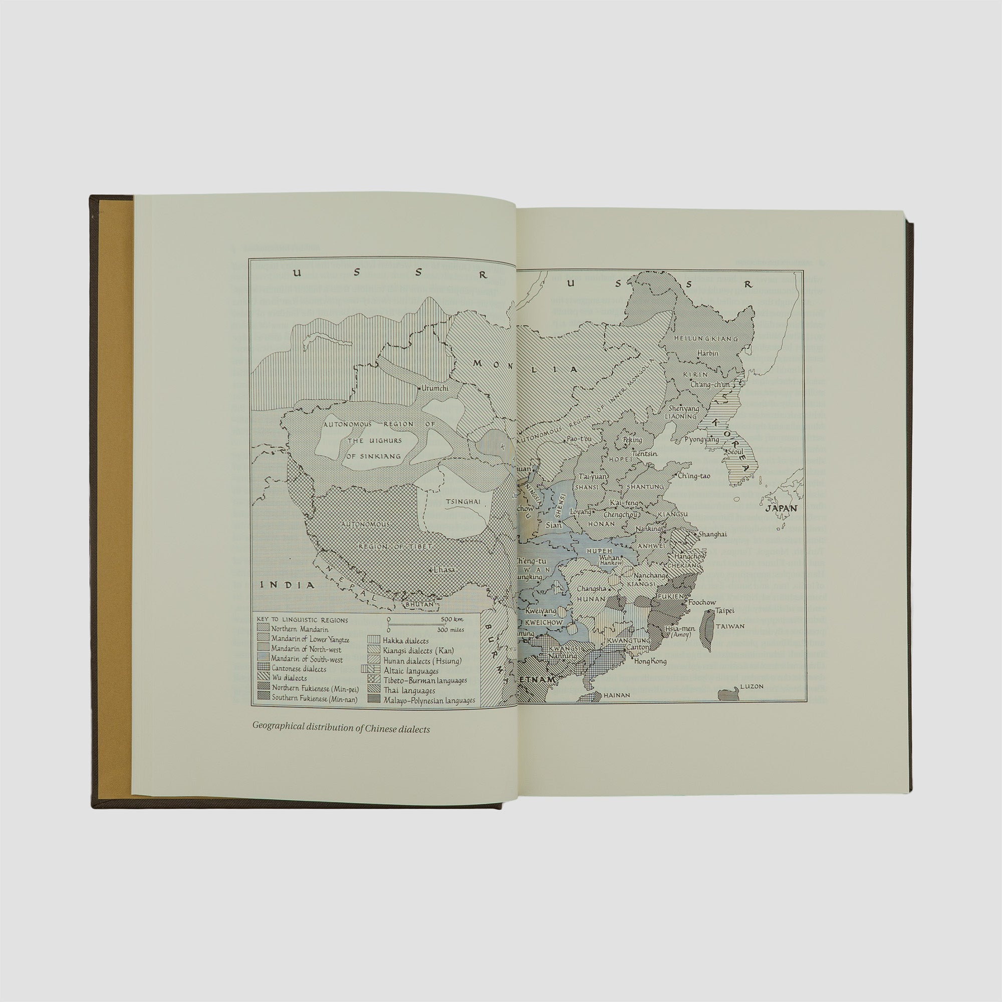 GERNET, Jacques (1921–2018). A history of Chinese civilisation (The Folio Society, London, 2006), 2 vols.