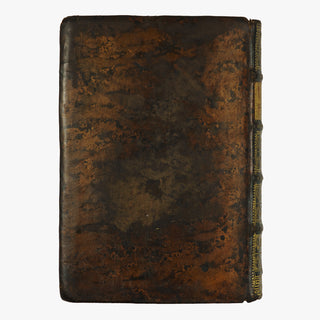 Biblia Sacra — Vulgatæ Editionis (Typographia Balleoniana, 1765). Livro físico ilustrado, com cortes tingidos. Encadernação em couro com douração. Latim, século XVIII.