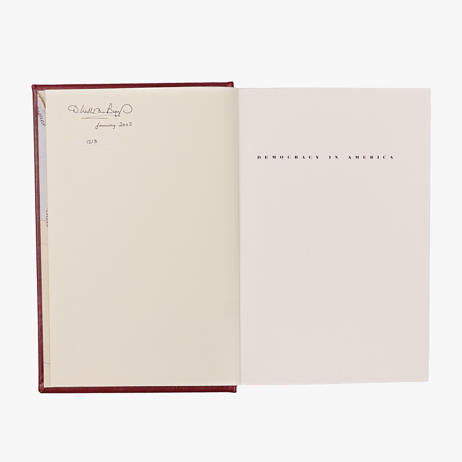 Alexis de Tocqueville — Democracy in America (Folio Society, 2002). Livro físico. Encadernação editorial com douração.