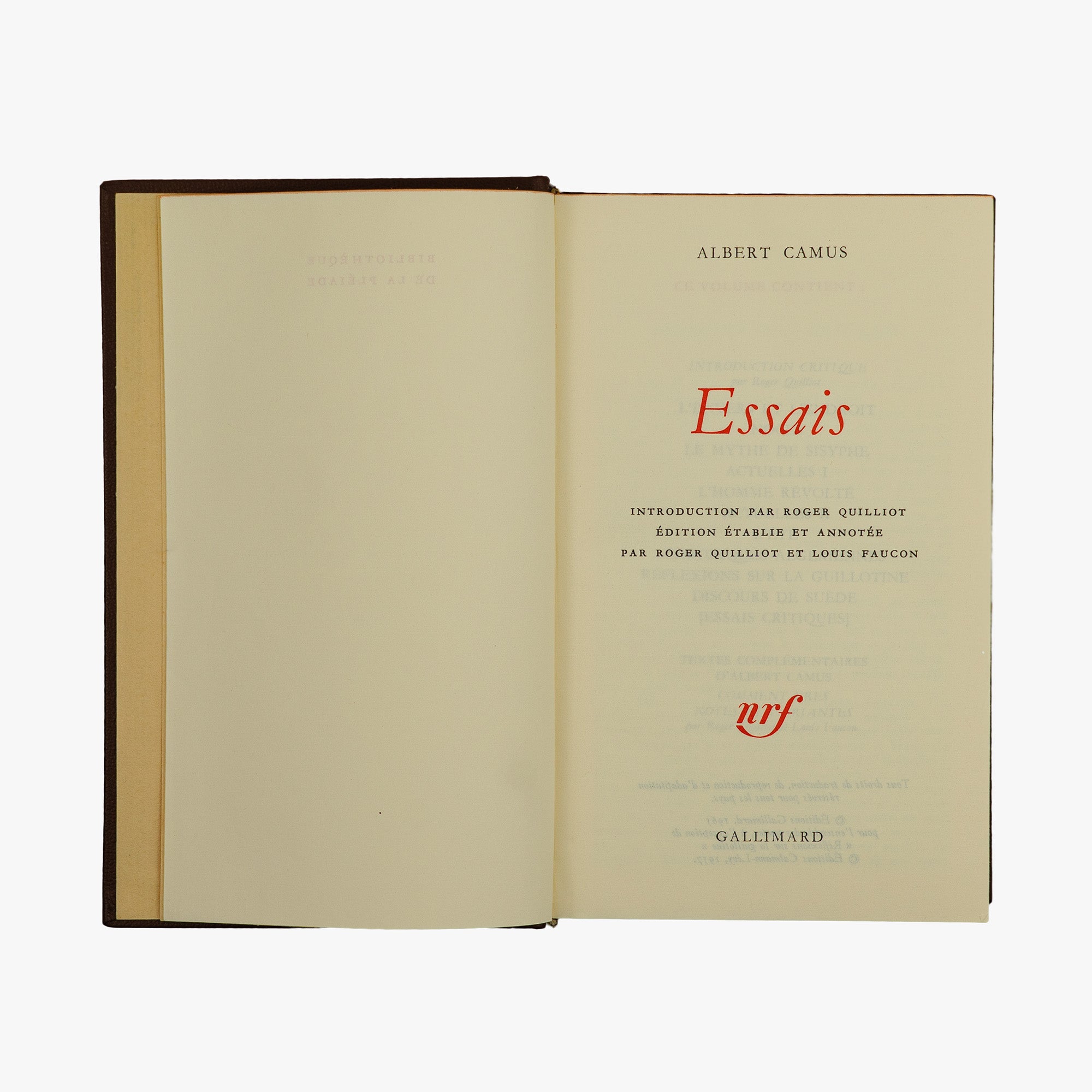 Albert Camus — Essais (Bibliothèque de la Pléiade, Gallimard, 1984). Livro físico. Encadernação editorial em couro com douração. Inactual.