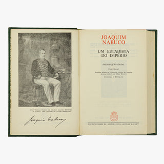 Joaquim Nabuco — Um Estadista do Império (Editora Nova Aguilar, 1975). Livro físico com encadernação em couro com douração. Folha de rosto.