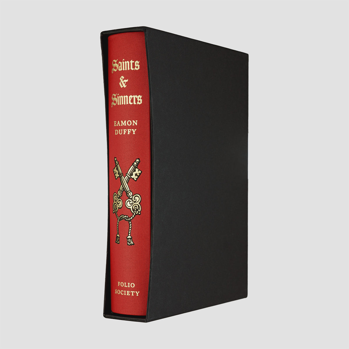 livro Saints & Sinners de Eamon Duffy edição Folio Society 2009. Hero com estojo original preto. Lombada em vermelho com detalhes dourados. 