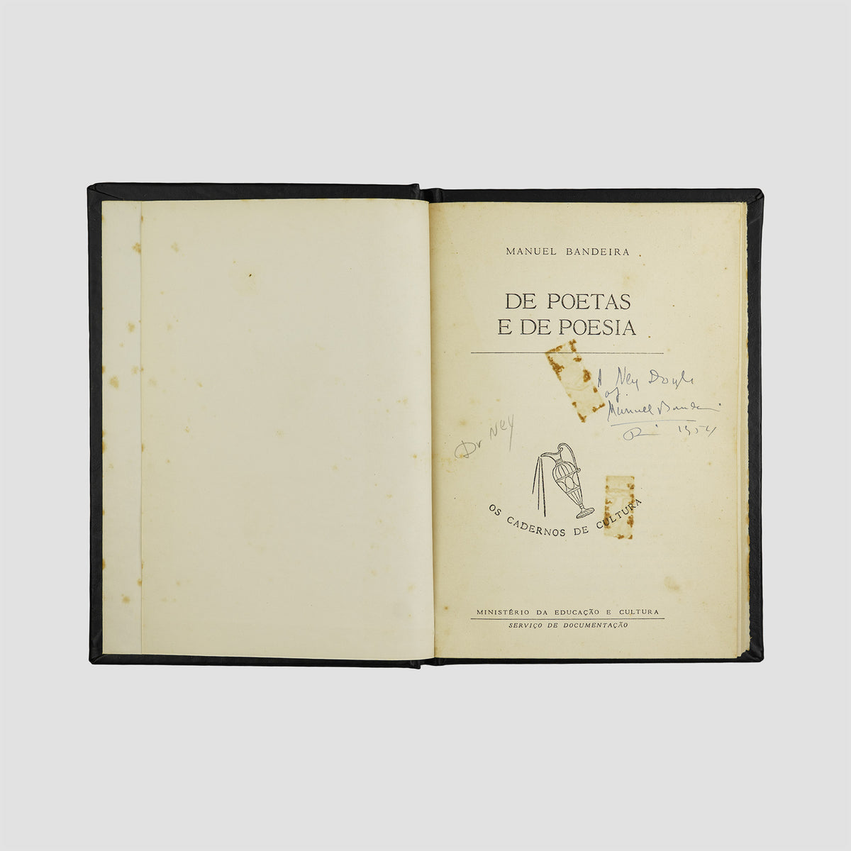 BANDEIRA, Manuel (1886–1968). Itinerário de Pasárgada (Edições Jornal de Letras, Rio de Janeiro, 1954); De poetas e de poesia (Ministério da Educação e Cultura / Serviço de Documentação, Rio de Janeiro, s.d.).