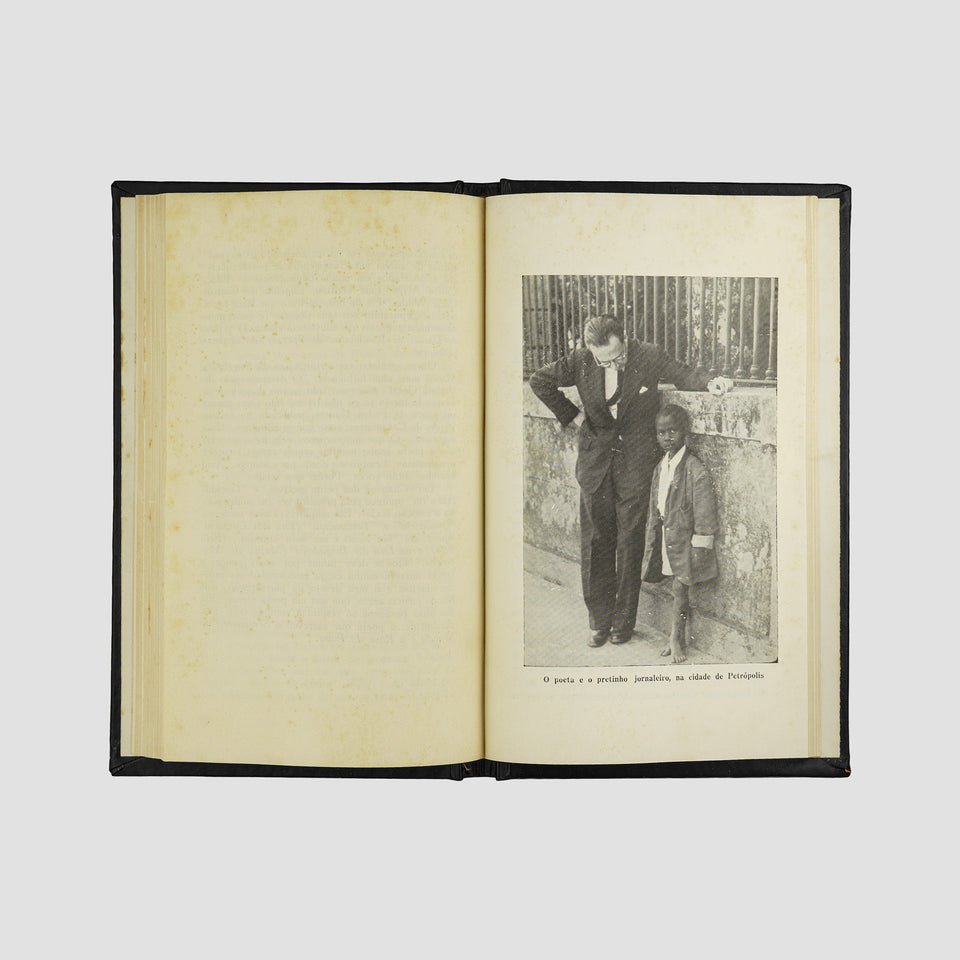 BANDEIRA, Manuel (1886–1968). Itinerário de Pasárgada (Edições Jornal de Letras, Rio de Janeiro, 1954); De poetas e de poesia (Ministério da Educação e Cultura / Serviço de Documentação, Rio de Janeiro, s.d.).