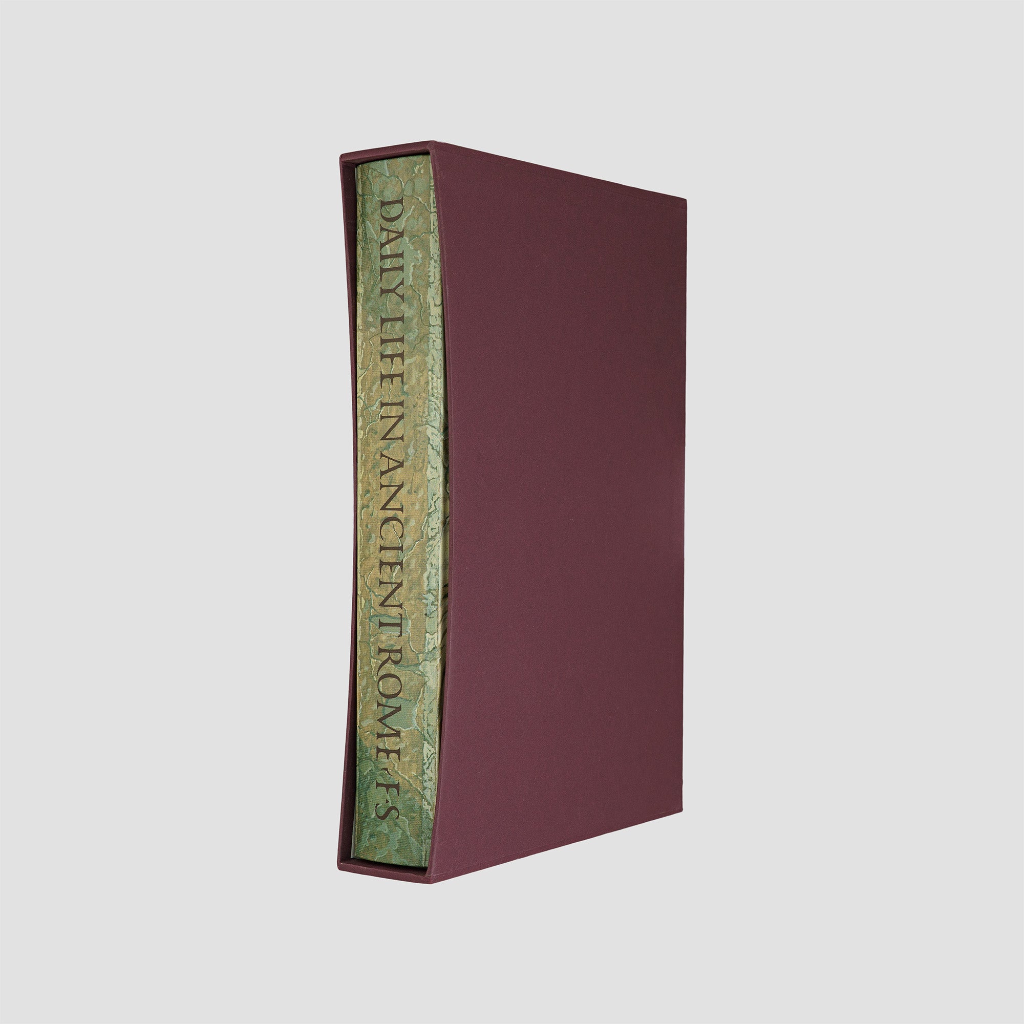 livro Daily Life in Ancient Rome de Jérôme Carcopino edição Folio Society 2004. Hero com estojo original e lombada.