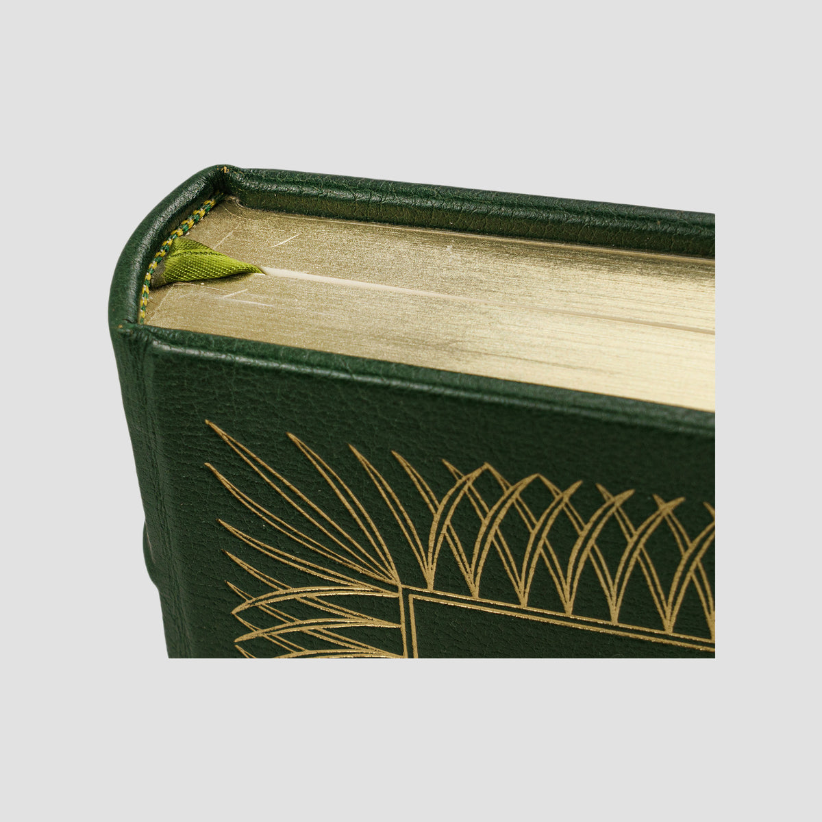 WHITMAN, Walt (1819–1892). Leaves of Grass (The Easton Press, Norwalk, 1977).