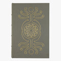 Virgílio — The Aeneid (The Easton Press, 1979). Livro físico ilustrado. Encadernação de luxo - capa em couro, cortes dourados e fita de leitura em cetim.