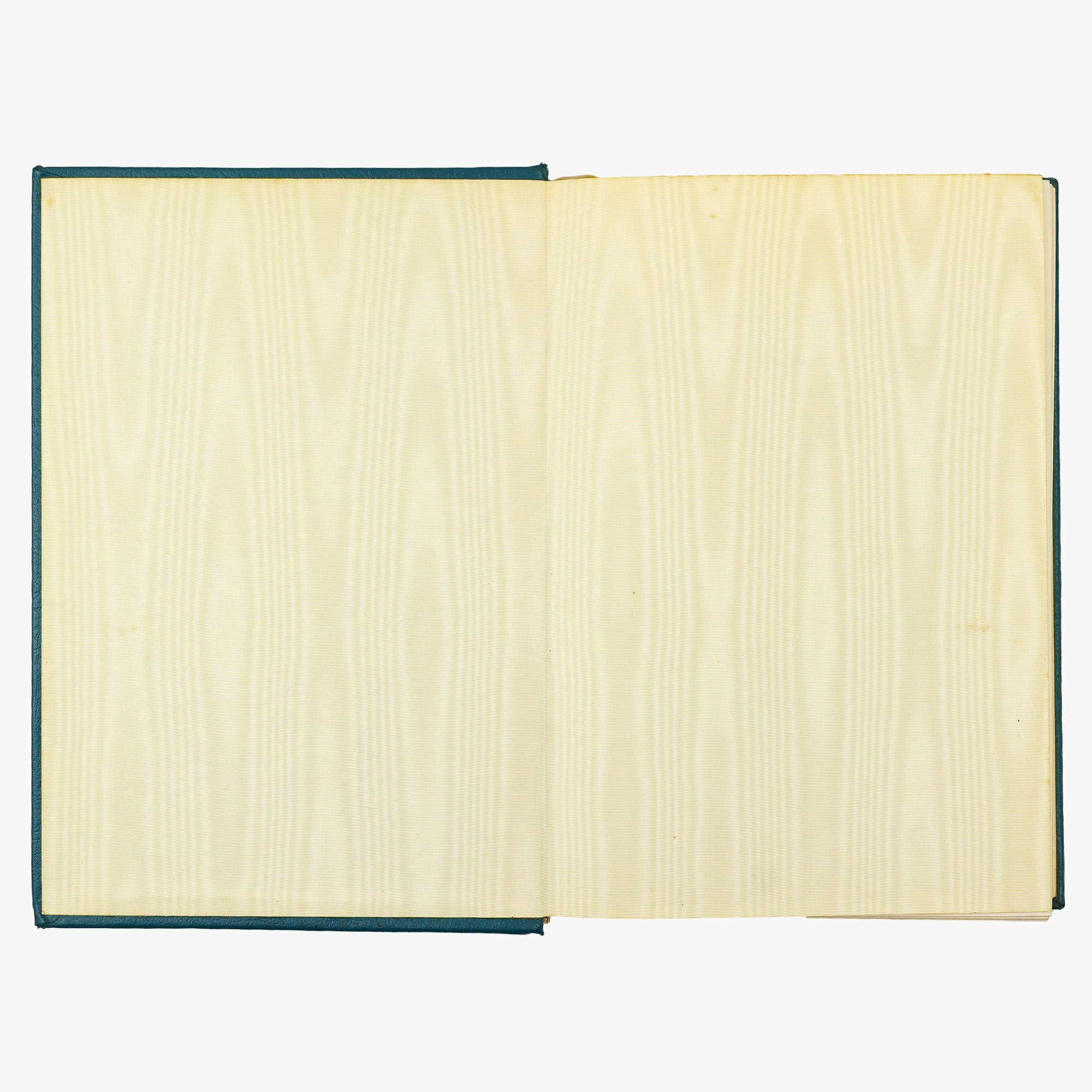 Louisa May Alcott — Little Women (The Easton Press, 1976). Livro físico ilustrado em edição de luxo. Capa de couro e cortes dourados. Fita de leitura de cetim.