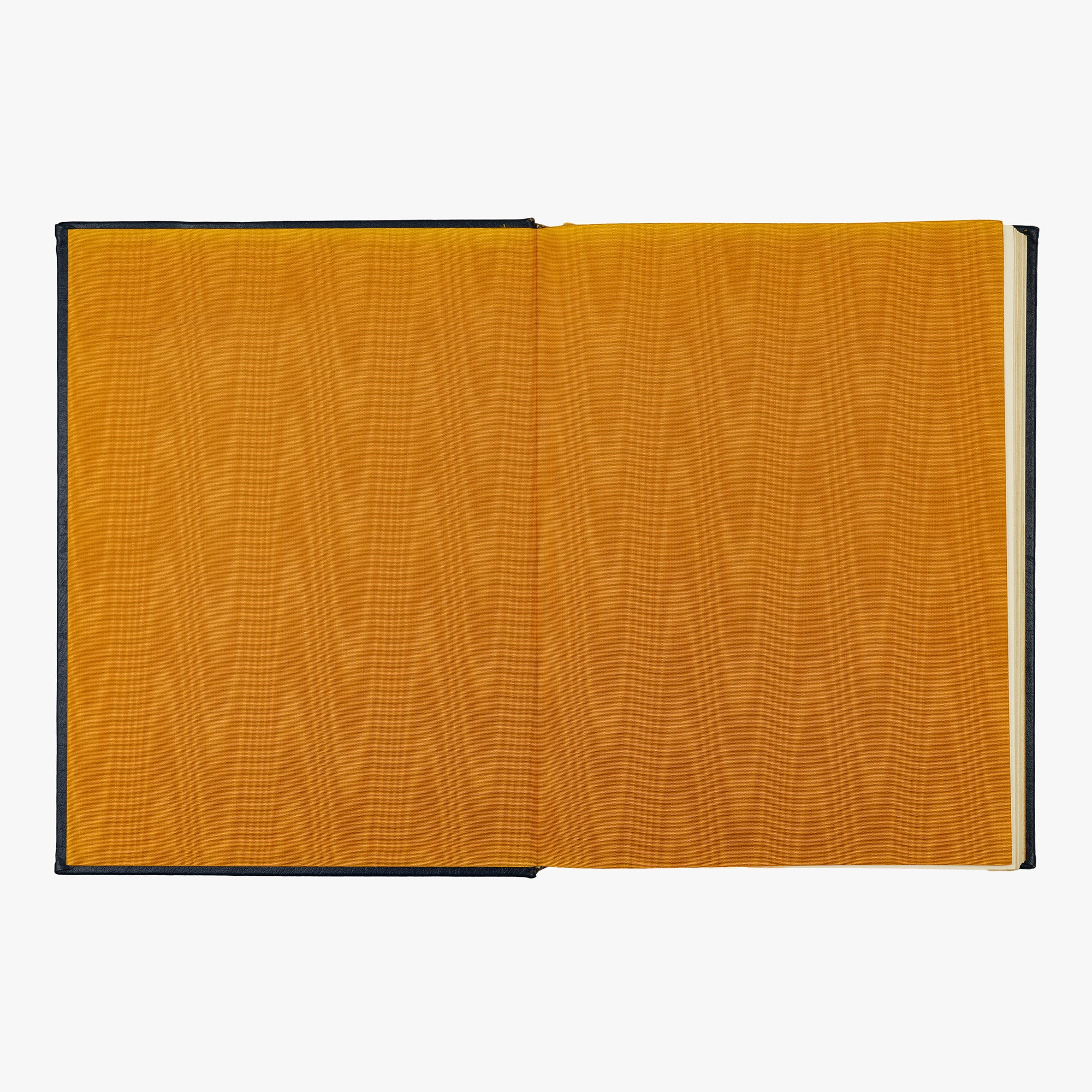 Thomas Paine — Rights of Man (The Easton Press, 1979). Livro físico em edição de luxo, ilustrada. Fita de leitura em cetim.