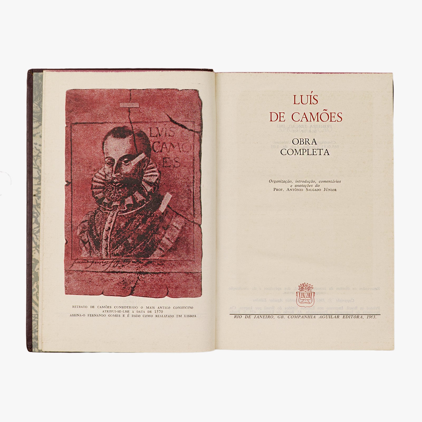 Luís de Camões — Obra Completa (Companhia Aguilar Editora, 1963). 1ª (primeira) edição. Livro físico. Encadernação editorial em couro. 