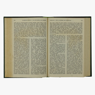 Joaquim Nabuco — Um Estadista do Império (Editora Nova Aguilar, 1975). Livro físico. Capa de couro com douração.