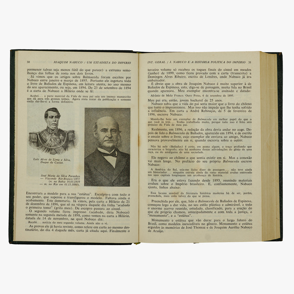 Joaquim Nabuco — Um Estadista do Império (Editora Nova Aguilar, 1975). Livro físico. Capa editorial em couro com douração.