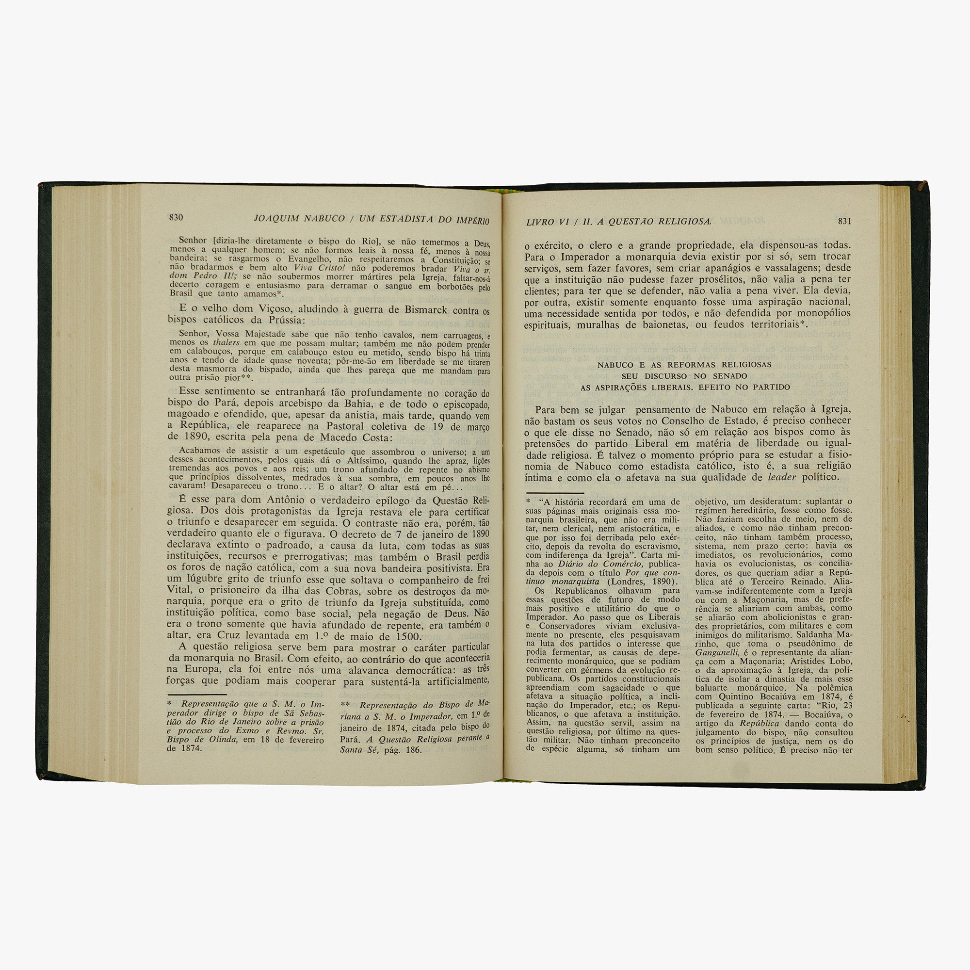 Joaquim Nabuco — Um Estadista do Império (Editora Nova Aguilar, 1975). Livro físico. Capa editorial em couro com douração.