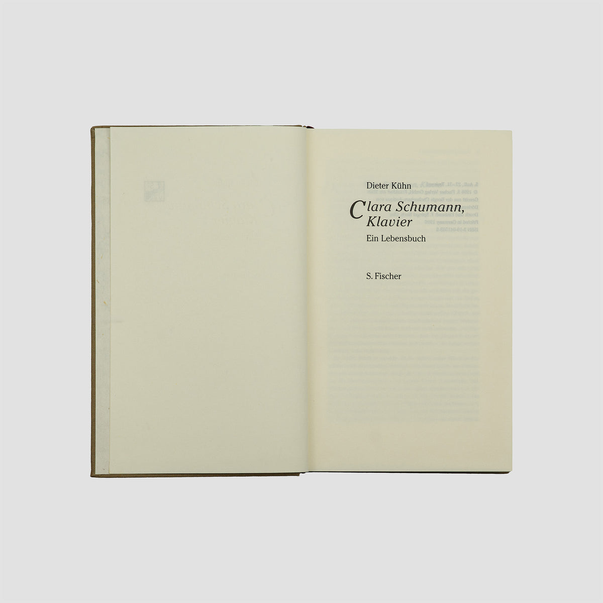 KÜHN, Dieter (1935-2015). Clara Schumann, Klavier: Ein Lebensbuch (S. Fischer, Frankfurt am Main, 1996).