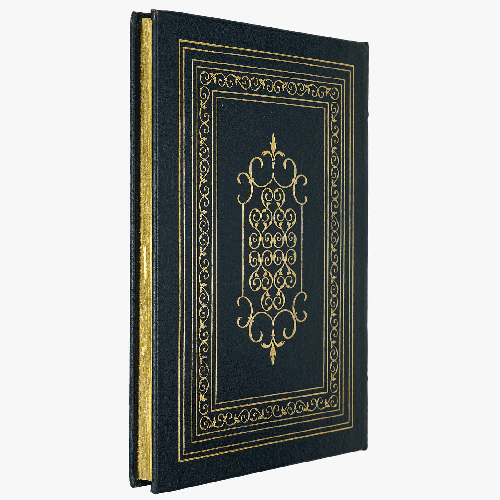 Oliver Goldsmith — She Stoops to Conquer (The Easton Press, 1978). Livro físico ilustrado. Encadernação de luxo - capa de couro, cortes dourados e fita de leitura em cetim.
