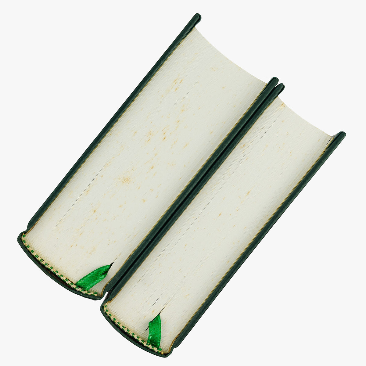 AZEVEDO, Aluísio (1857-1913). Ficção completa (Editora Nova Aguilar, Rio de Janeiro, 2005), 2 vols.
