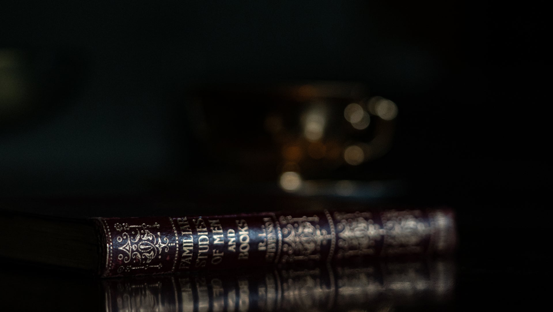 Backdrop artwork with painter and classical figures