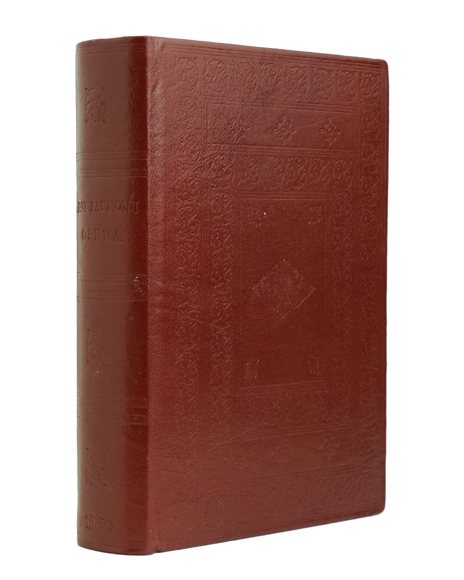 PANNONIUS, János (1434–1472). Iani Pannonii Episcopi Quinqueeccles: … omnia, ed. Johannes Sambucus (Akadémiai Kiadó, Budapest, 1972). Edição fac-símile em latim com folheto informativo em húngaro. Livro físico com encadernação de luxo.